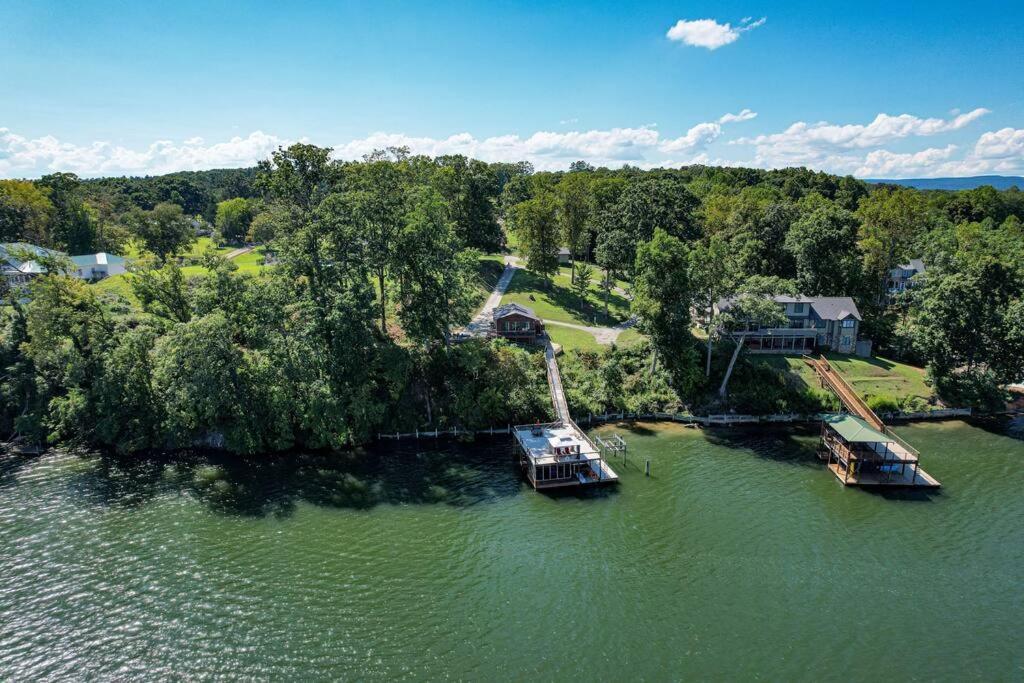 Double J'S Lakehouse Birchwood Exterior photo