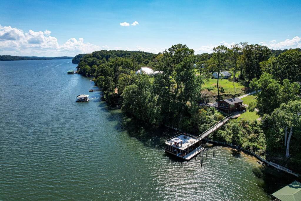 Double J'S Lakehouse Birchwood Exterior photo
