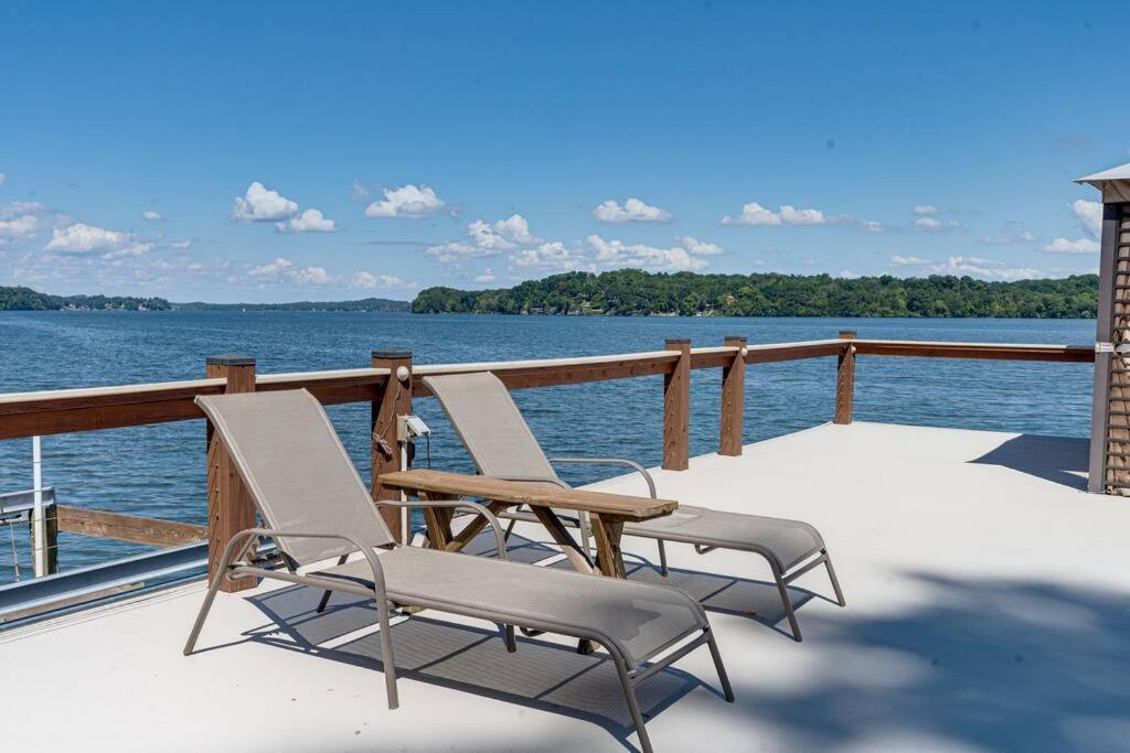 Double J'S Lakehouse Birchwood Exterior photo